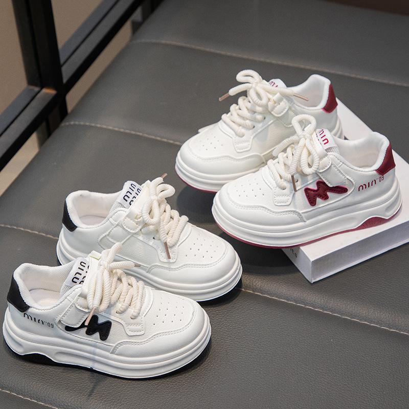 Children's sports shoes 2025 autumn girls little white shoes cartoon light boys casual board shoes soft sole baby shoes single