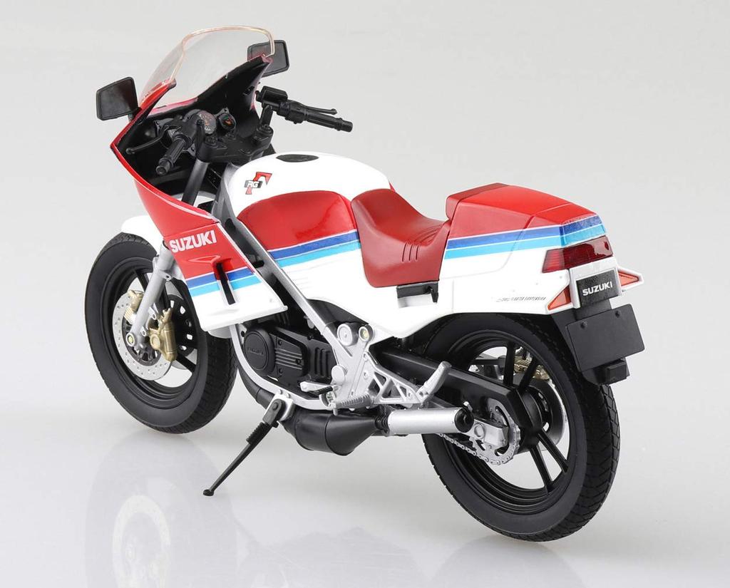 Skynet Finished Bike Suzuki Red x White 1/12 RG250