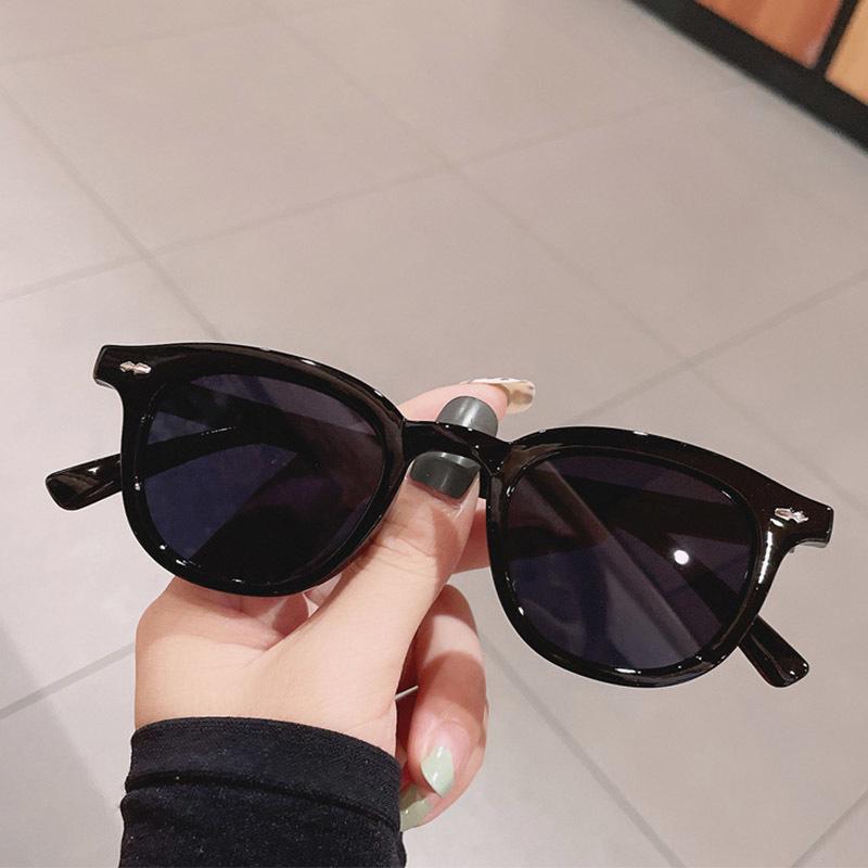 New Round Sunglasses Men Women Small Fashion Vintage High Quality Brand Designer Cat Eye Sun Glasses Hip Pop Black Blue Shadow