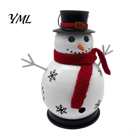 Christmas Party Supplies Snowman Candle Holder, Decorative Metal Candlestick Ornament with Top Table Fireplace Entrance Decor Hat And Scarf