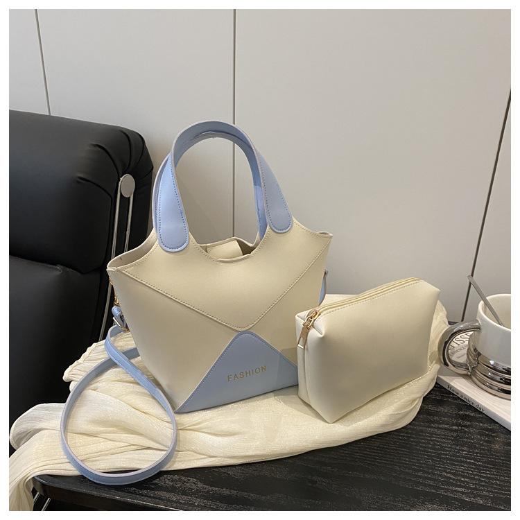 2025 new niche design splicing fashion versatile messenger bag casual shoulder underarm bag portable bucket bag