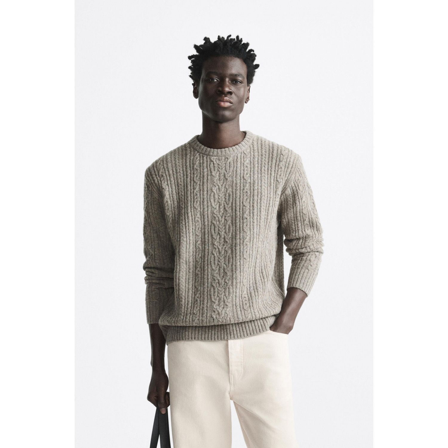 

100% WOOL CABLE-KNIT SWEATER