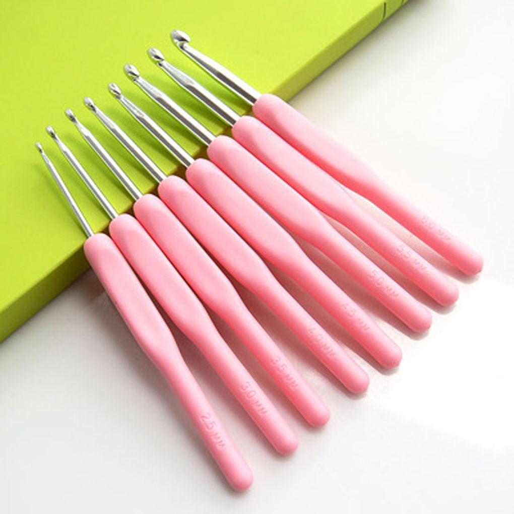 Hot! 8PCS/Set Colorful Soft Plastic Handle Aluminum Crochet Hooks Knitting Needles Set 2.5-6mm Crochet Weave Sewing Needles Tool