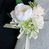 5Pcs Wrist Corsages Bracelets Artificial Rose Boutonniere for Grooms and Bride Wedding Party Proms Suit Decorations