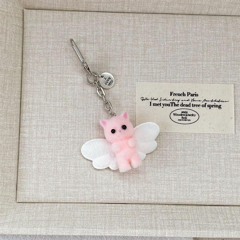 Cartoon Flocking Cat Pendant Keychain Y2K Butterfly Wings Key Ring For Women Girls Cute Camera Bag Pendant Decoration Gifts