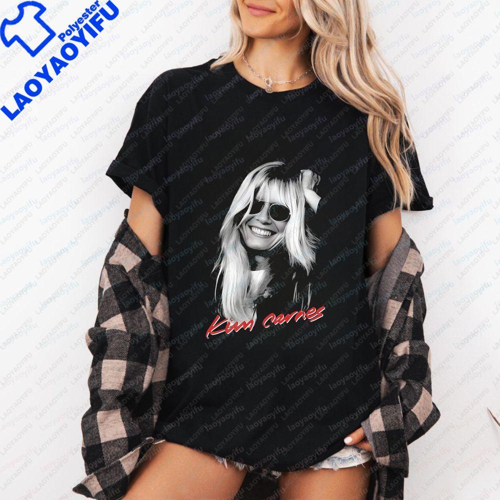 Kim Carnes - Printed Top - Gender-neutral Streetwear Originals Short Sleeve T-Shirt Suitable for Both Unisex and WoUnisex - Large Size S
