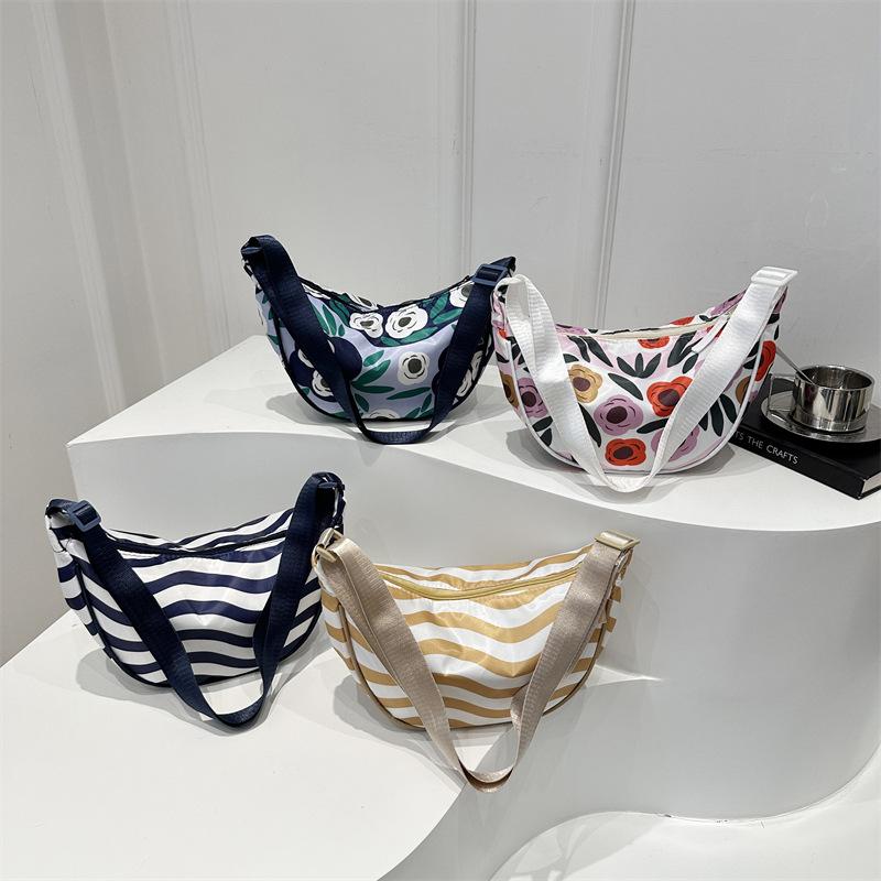 Four Seasons Contrast Color Stripe Fashion Printed Flower Large Capacity Crossbody One Shoulder Underarm Dumpling Women's Bag