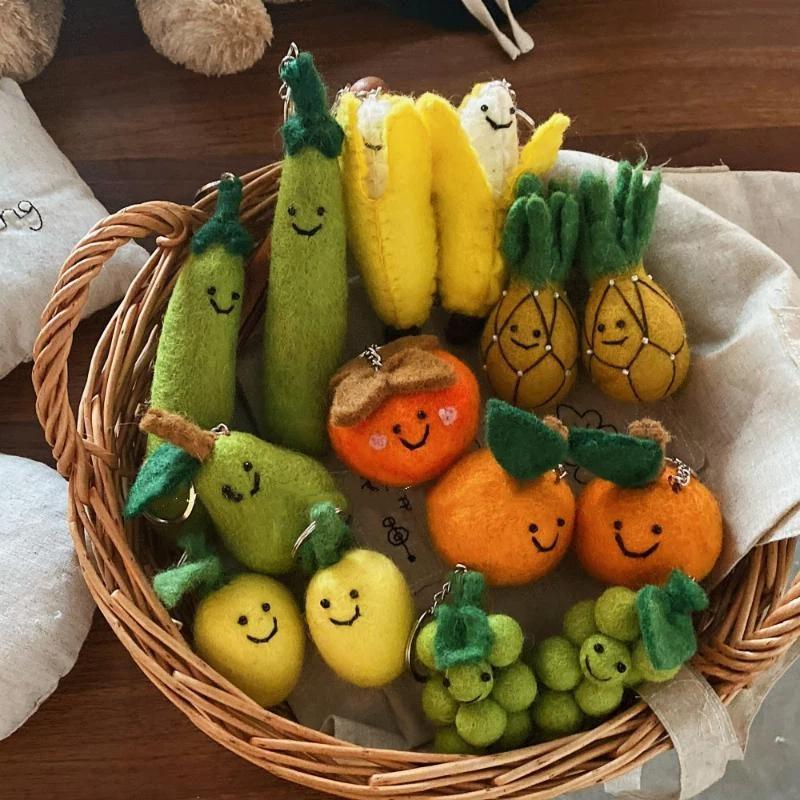 Eco-Friendly Felt Green Vegetable Keychain Adorable Lightweight Bag Pendant Schoolbag Ornament for Students Daily Use