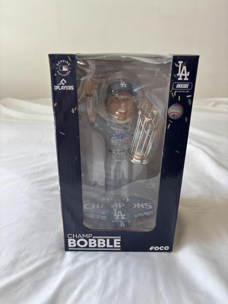 [Limited To 2024] Yoshinobu Yamamoto Los Angeles Dodgers Bubble Head Doll with World Series Championship Trophy, Official MLB Item [Parallel Import]
