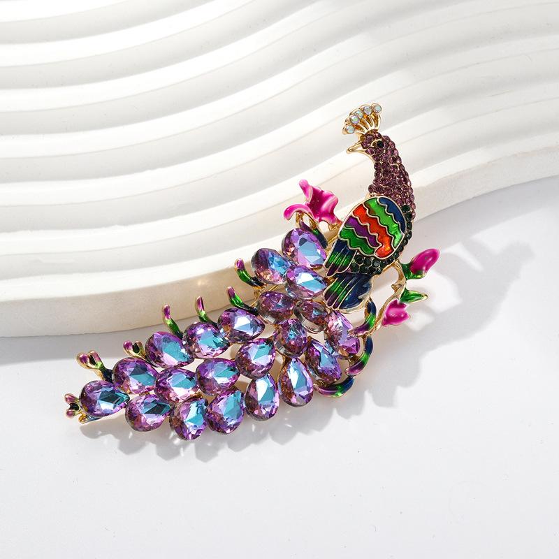 Elegant, Luxurious and High-end Heavy-duty Peacock Brooch