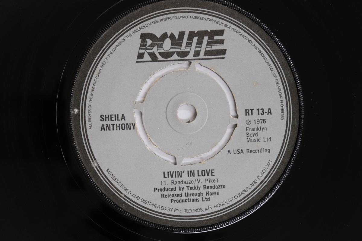 

7inch Record SHEILA ANTHONY - Livin In Love / Woman To Woman RT13 ROUTE RECORDS 1975 UK Soul/Funk Used