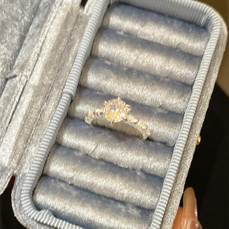 Elegante Einfache Damenringe Verstellbarer Ring Mode Leichter Luxus Seniorer Sinn Zeigefingerring Persönlichkeit Nische Design Sinn für Handschmuck