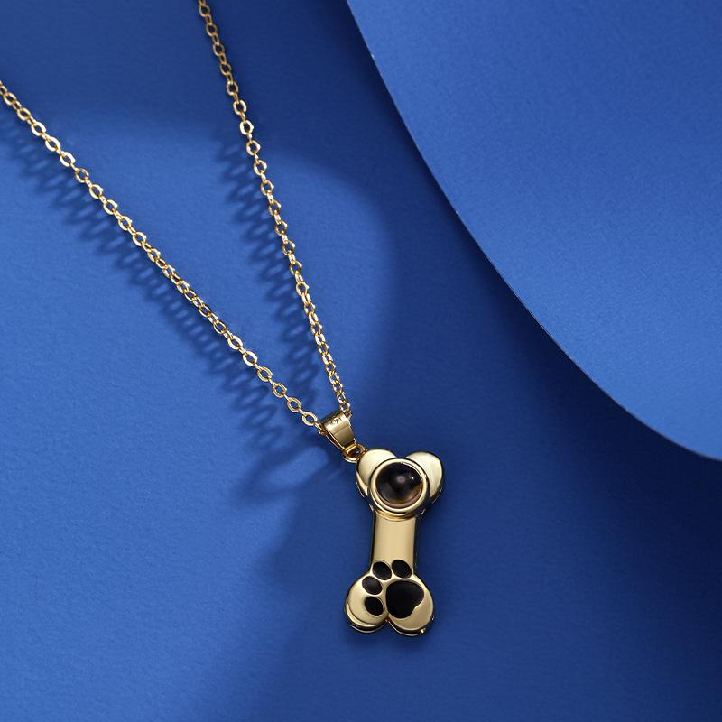 100 Languages 'I Love You' Projection Necklace with Dog Paw & Pet Imprint – A Unique Christmas Gift.