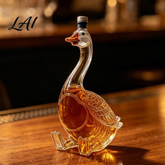 3D Animal Bottle Decor Goose Shaped Whiskey Decanter Glass with Stopper Art