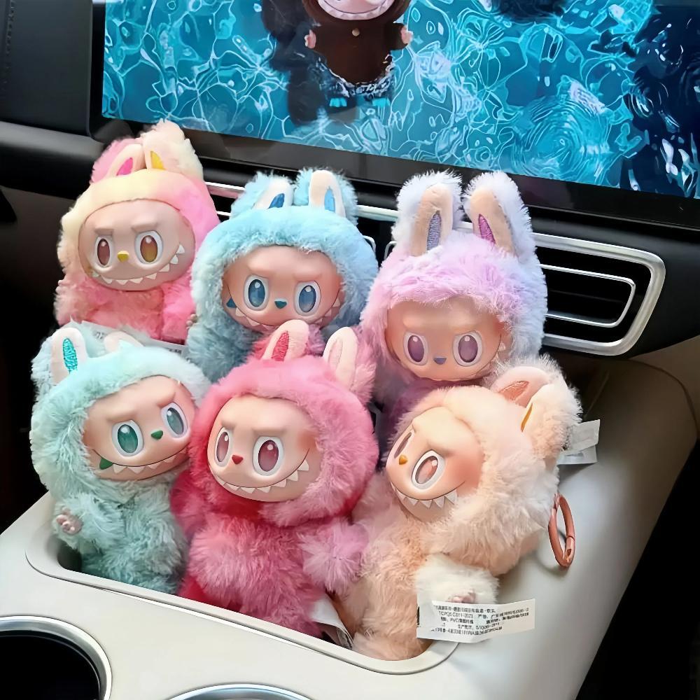 Labubu 3.0 Hochwertig Der Dritte Gen Autoanhänger - Waldelf Vinyl Autoornament, Spiegel-/Armaturenbrettdeko, Geschenke, Sichere Deko