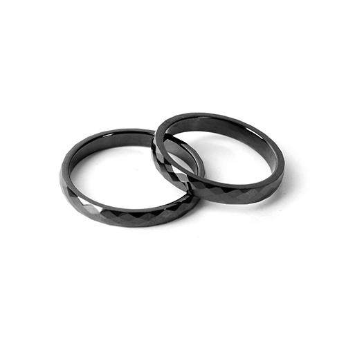 Glory_Arden Non-Tarnishing/Hypoallergenic Ceramic Black Cut Ring