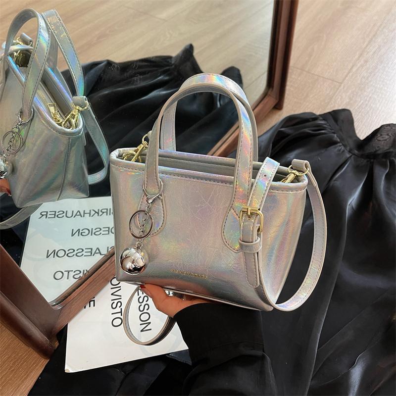Handheld small bag women's new ins fashion minimalist style shoulder messenger bag oily leather bucket bag