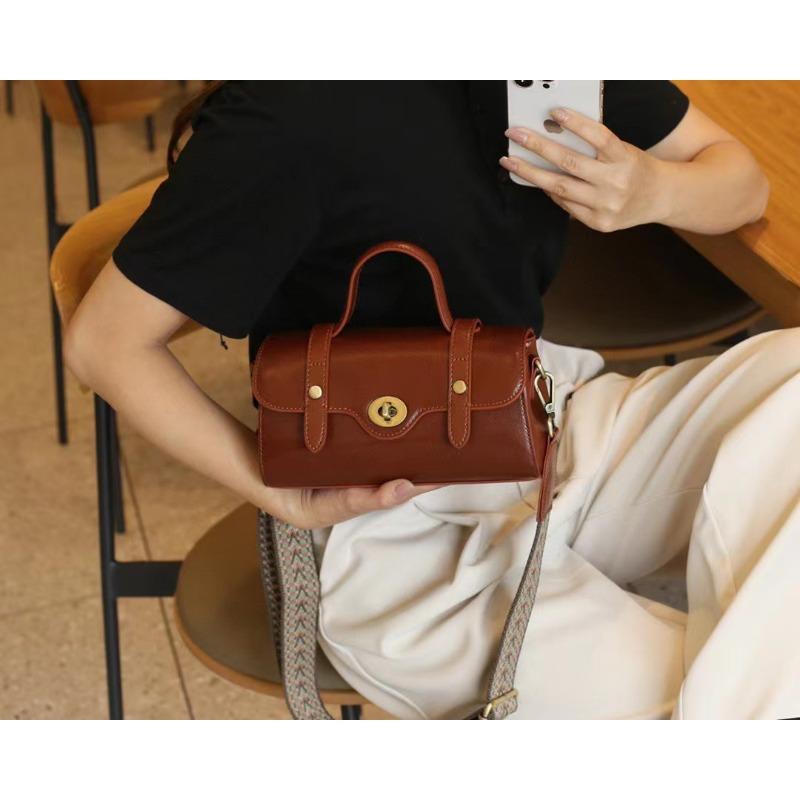 

Летняя популярная кожаная маленькая сумка для женщин с универсальной повседневной текстурой, верхний слой из коровьей кожи растительного дубления, женская сумка через плечо