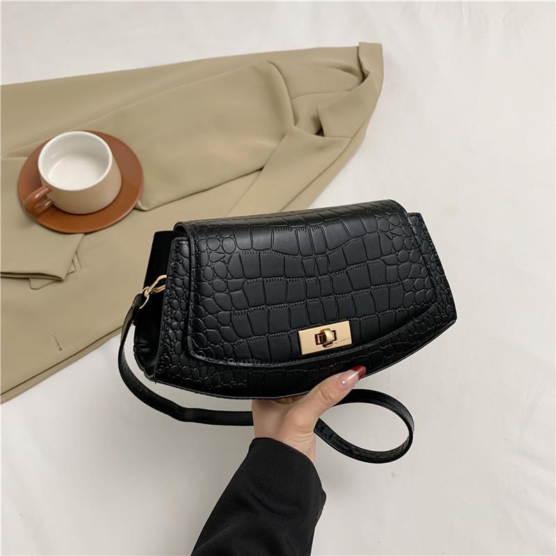 

Fashionable Minimalist Women s Saddle Bag Medium Crossbody Bag In Chic Colors Black White Khaki чёрный