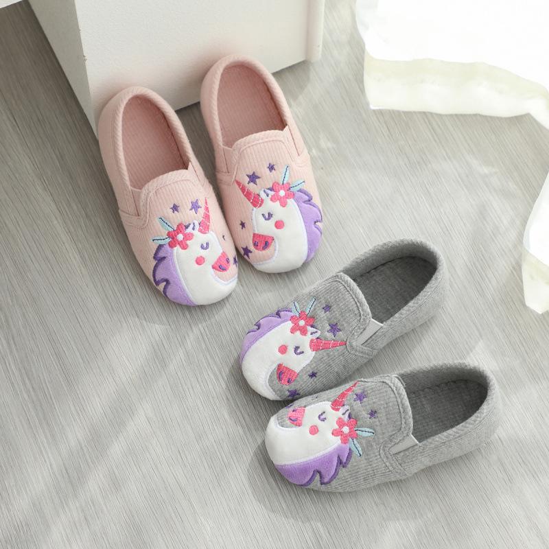 Einhorn Cartoon Kinder Hausschuhe für Mädchen Geschlossene Ferse Indoor Leise Baumwollschuhe Herbst Winter