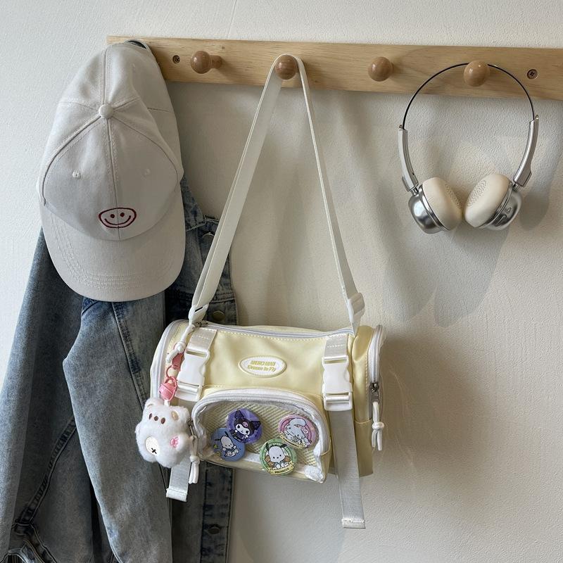 New high-value Japanese ins two-dimensional fresh bar pain bag girl light shopping spring outing messenger bag
