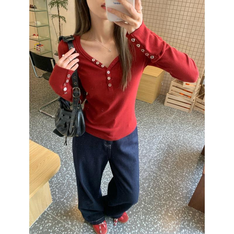 Christmas sweet red V-neck long-sleeved bottoming shirt for women in autumn and winter new pure lust hot girl inner wear slimming top