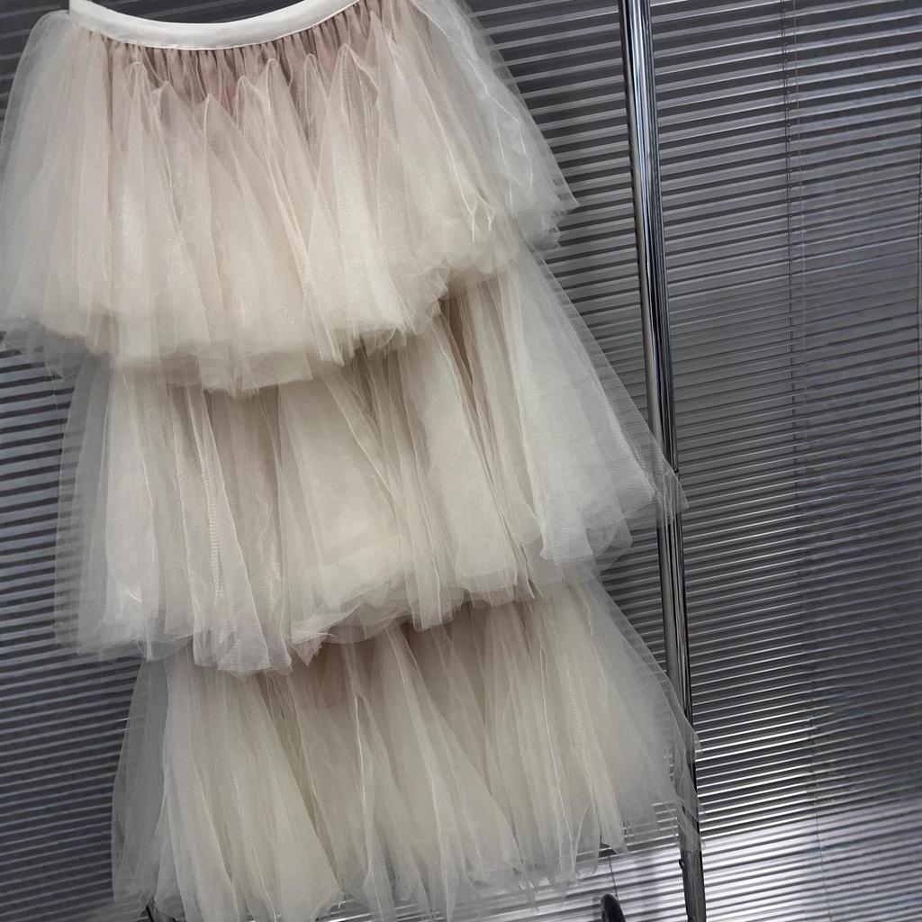 2025 Autumn/Winter Retro High-Waisted Slimming Layered Mesh Skirt