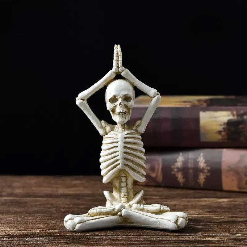 Halloween Skull Set Decoration for Home Courtyard Design A White Skull Decoration with A Terrifying Atmosphere