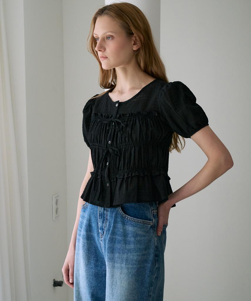 DEHEVE Ribbon Smocked Blouse [Black]