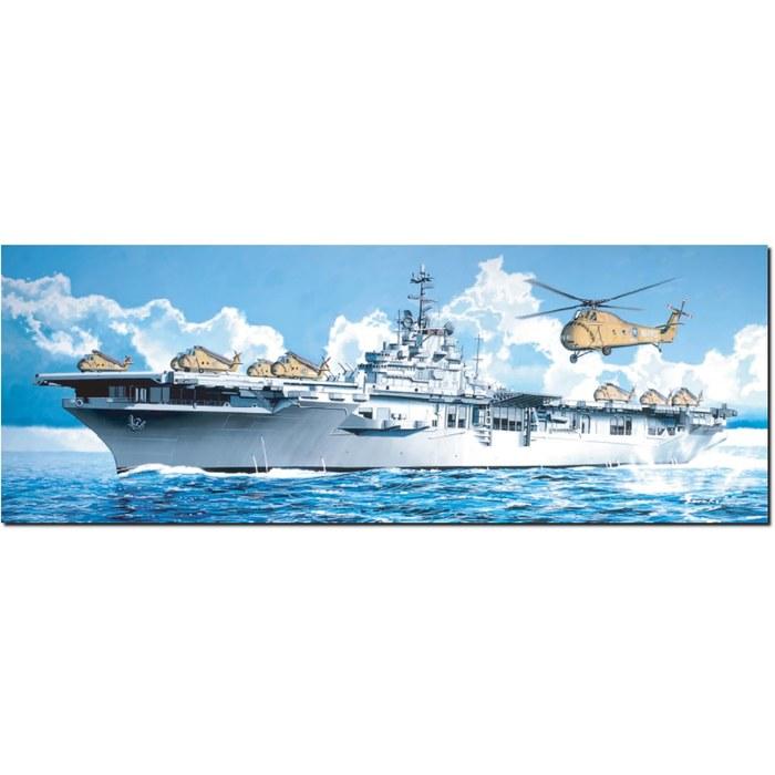 PLATZ Dragon 1/700 US Assault Landing Ship Boxer LPH-4 Plastic Model DR7070 (Ship) Pre-Molded Color 38cm