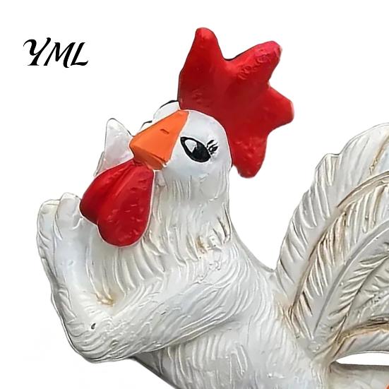 Handcrafted Resin Crafts White Rooster Statue with Enchanting Posture & Long Eyelashes, Creative Table Art Sculpture, Funny Office Desk Decor