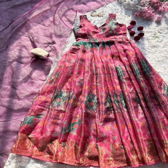 Vintage Bloom Metallic Organza Anarkali Set S