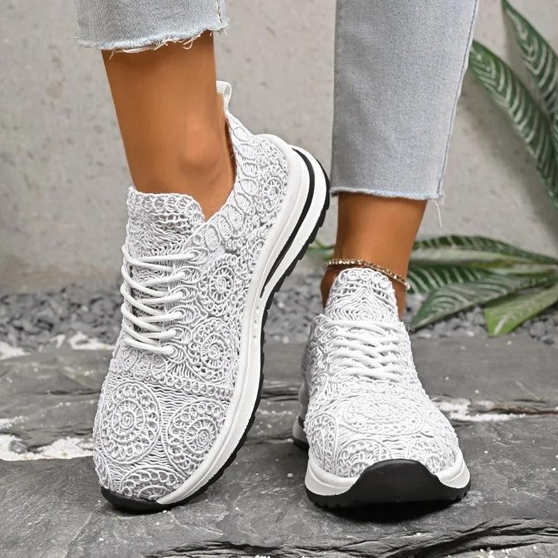 Fashion 2025 New Summer Breathable Mesh Sneakers Best Seller Comfortable Low Heel Lace-Up Shoes Big Size Rubber Sole Designzapatos Mujer