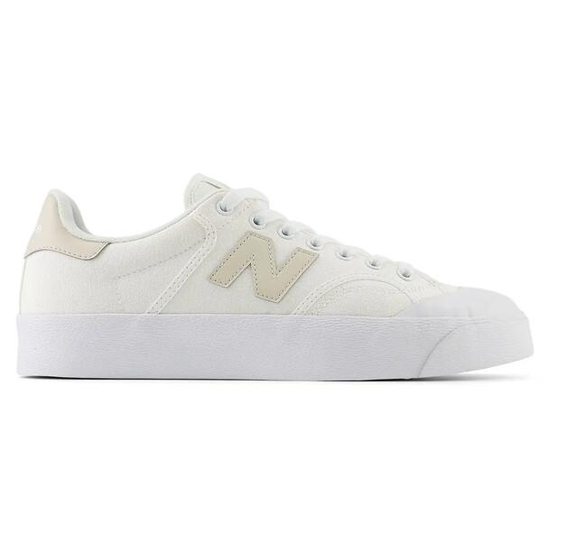 New Balance Кросовки 100