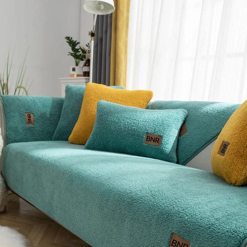 

Solid Lamb Wool Anti Cat Scratch Sofa Cover Easy Care Thick Sofa Towel for Living Room Autumn and Winter Anti Slip Dust Cover 70*70cm зелений