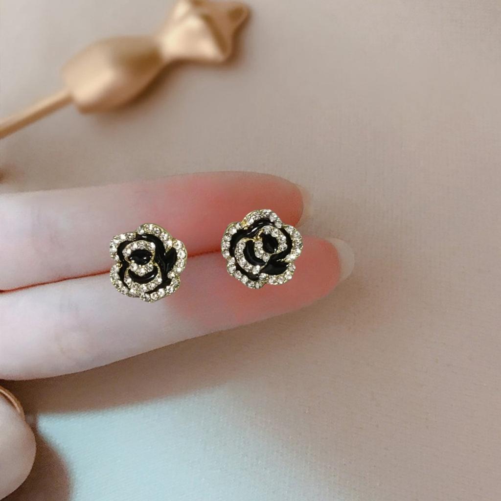 Black Camellia Stud Earrings Women'S High-End Sense Light Luxury Temperament Small Fragrant Celebrity French Earrings Retro Earrings