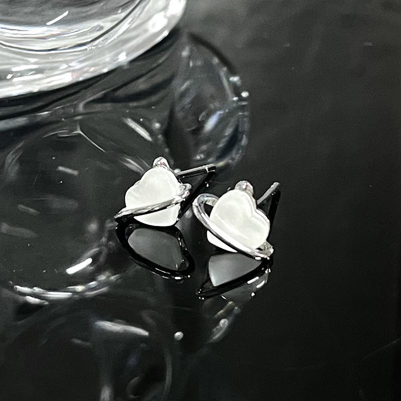 Exquisite Love Opal Stud Earrings Women S Fashion High Sense Small Simple Temperament Earrings
