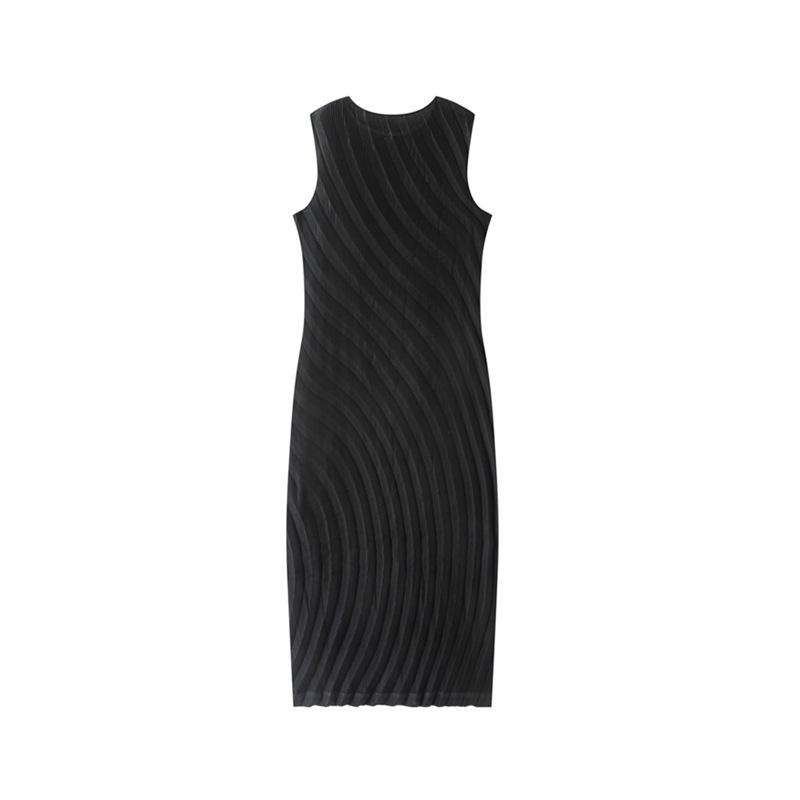 Miyake-Inspired Pleated Sleeveless Summer Dress - Water Ripple Design One Size чёрный