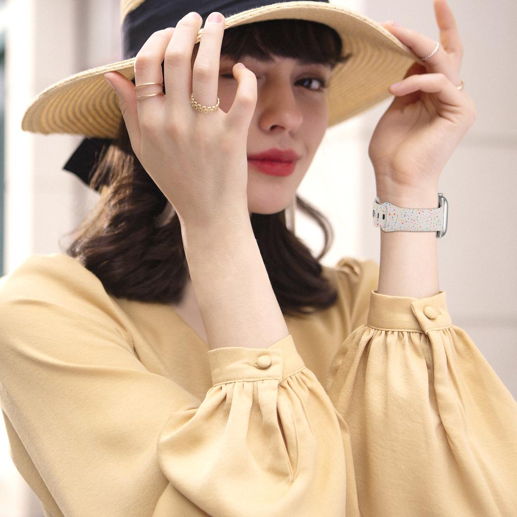 Sport-Silikon-Schlaufe für Apple Watch Armband 40mm 45mm 44mm 41mm 38mm 49mm Weiches Armband iwatch Serie 9 8 7 6 5 3 SE Ultra 2 Armband