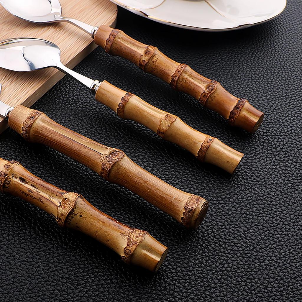 16 Pezzi Posate con Manico in Bambù Naturale Set di Stoviglie in Acciaio Inossidabile Coltello Forchetta Cucchiaio Set di Stoviglie Completamente in Bambù Naturale