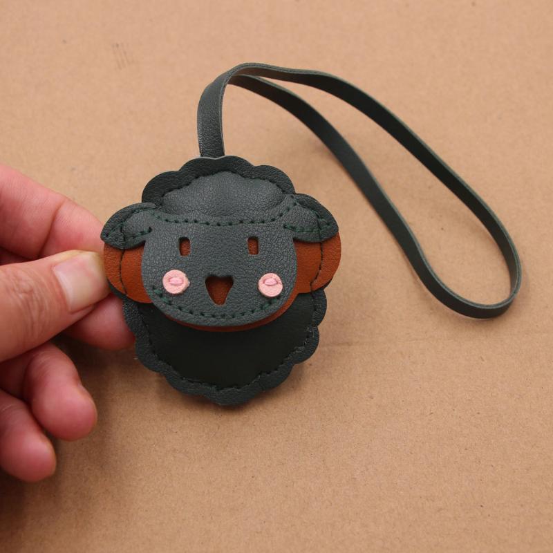 Cute Goat Pu Leather Keychain For Women Car Key Ring Cartoon Animal Sheep Bag Charm Pendant