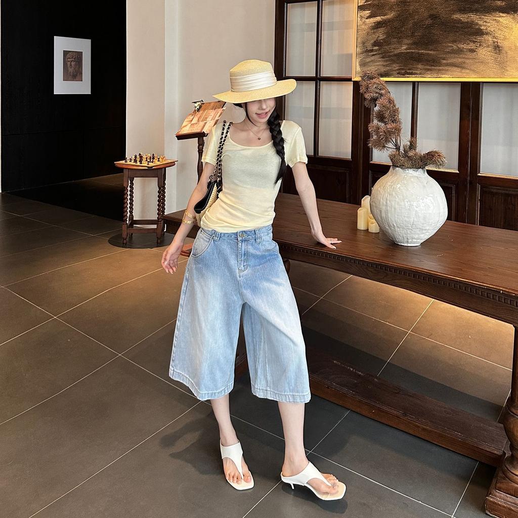 Trendy Summer Vintage Loose Wide Leg Back Button Designer Cropped Capri Denim Pants For Women Versatile Slimming FigureFlattering Casual Wear