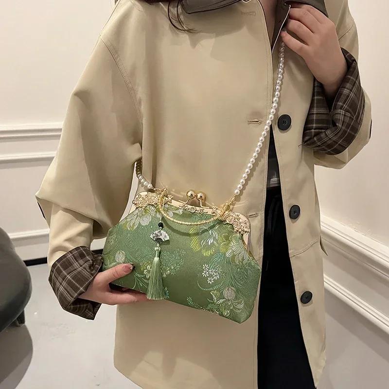 Embroidered Chinese Style Fashiable Women's Handbag 2026 New Versatile Pearl Women's Crossbody Bag Women's Shoulder Bag