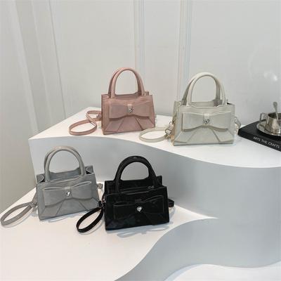 Retro Fashionable Handbag Bag Women's New Spring Texture Niche Crossbody Bag Korean Handbag Bag Women