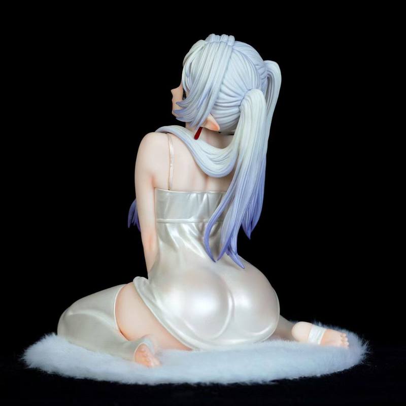 High Quality Pajamas Frieren Anime Figure Resin Eyes Doll With Fluffy Mat Desktop PC Case Ornament Collectible Model Toy Gifts