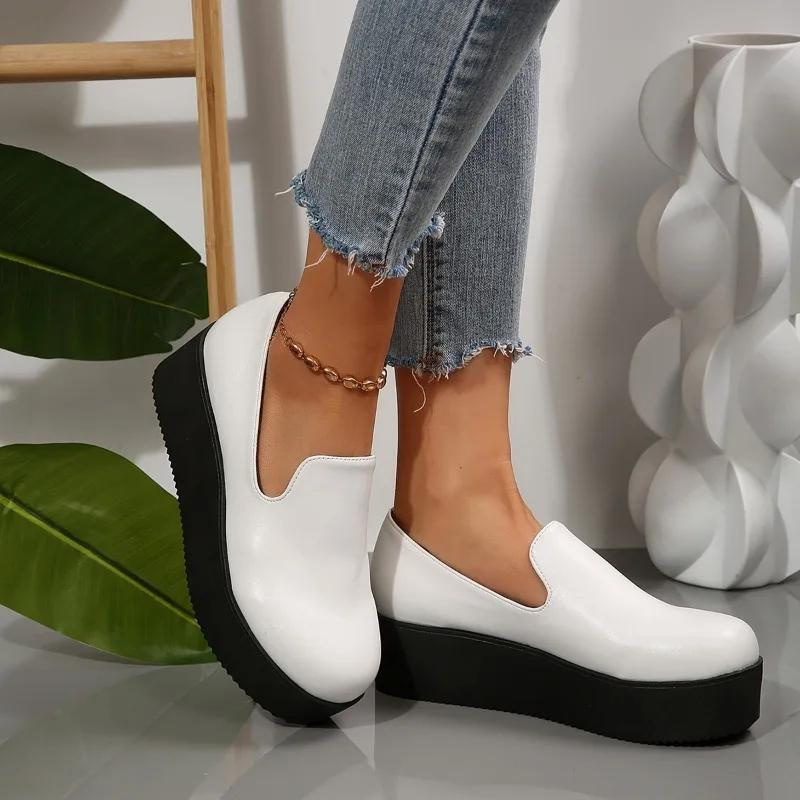 Women's Large Size Loafers Platform Sole One Kick Round Toe Anti-Slip Sole Shoes Women Leisure Fashion Roman Zapatillas De Mujer