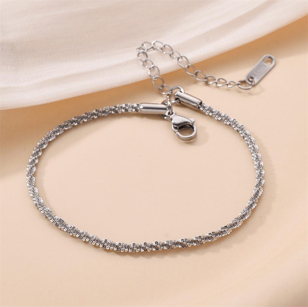 Korean Titanium Steel Four-Leaf Clover Bracelet - Women's Fashion, Versatile & Non-Fading Jewelry