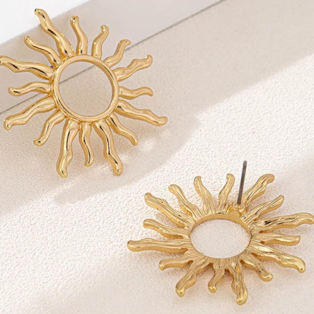 Personalized design sense premium sun stud earrings retro fashion sun flower earrings