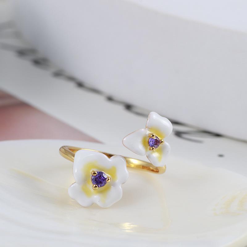 

European And American Tide Brand Jewelry Wholesale Simple Paint Pansy Inlaid Open Ring білий