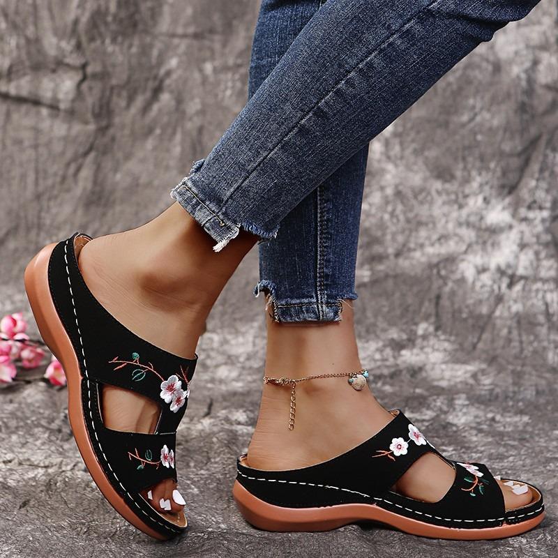 Women’s Hollow Embroidered Platform Sandals, Thick Sole, Summer Beach Slip-Ons, Wide Size